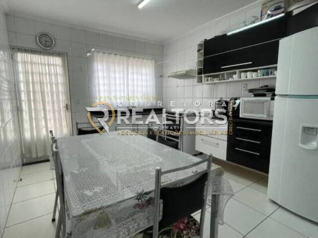 Sobrado para Venda em Botucatu - 4