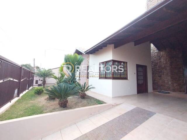 Casa para Venda em Botucatu - 2