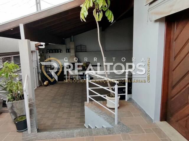 Sobrado para Venda em Botucatu - 4