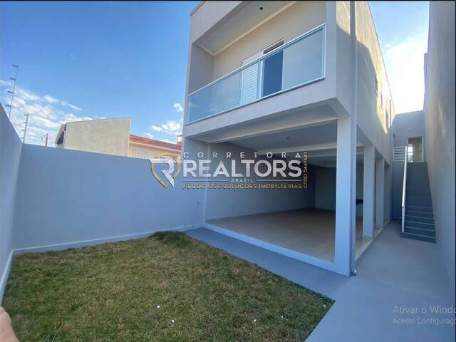 Casa para Venda em Botucatu - 3