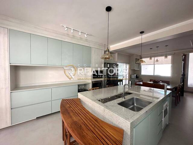 Casa para Venda em Botucatu - 2