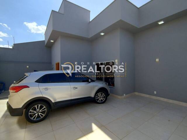 #CA0419 - Casa para Venda em Botucatu - SP - 2
