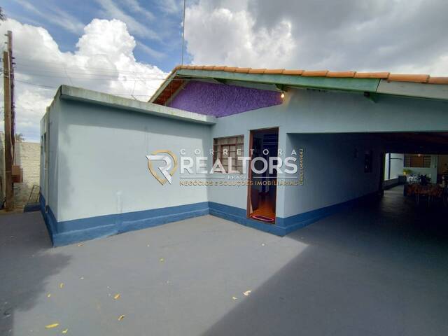 #CA0425 - Casa para Venda em Botucatu - SP - 3
