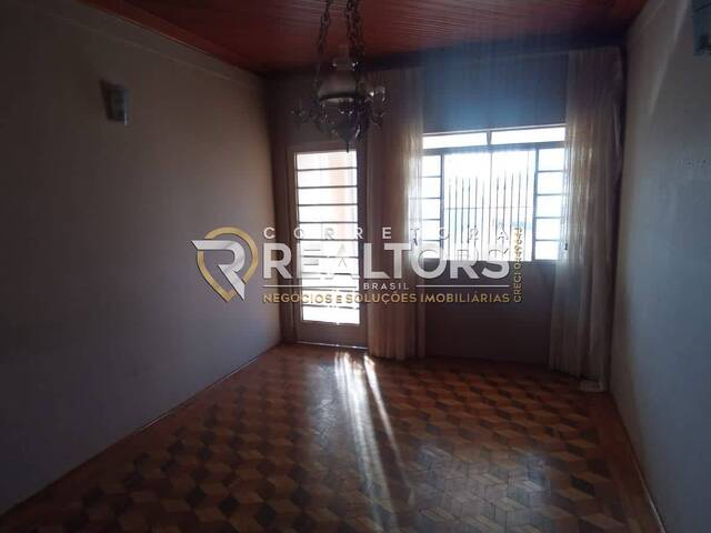 Casa para Venda em Botucatu - 4
