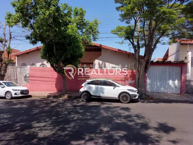 #CA0452 - Casa para Venda em Botucatu - SP - 2