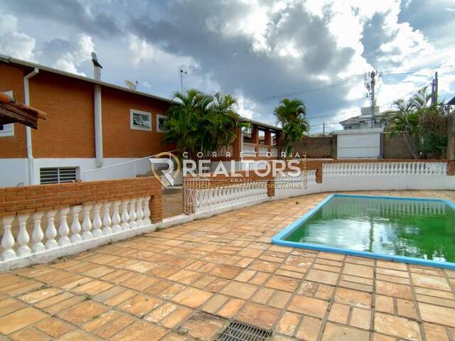 Casa para Venda em Botucatu - 4