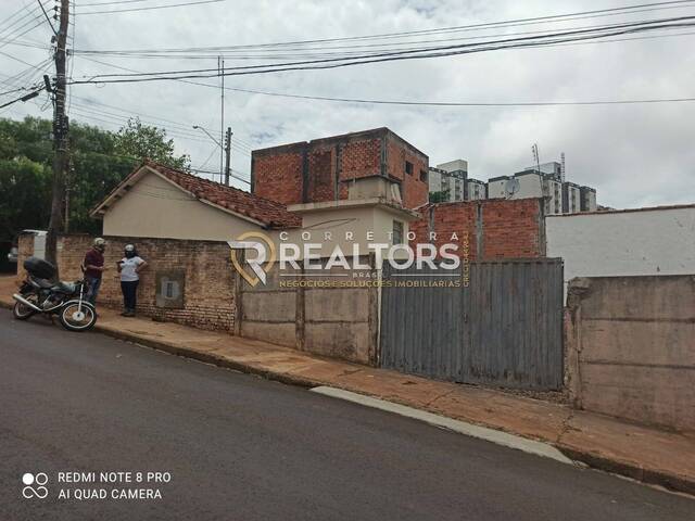 Casa para Venda em Botucatu - 3