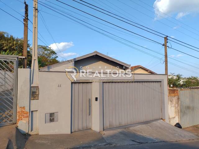 #CA0500 - Casa para Venda em Botucatu - SP - 2