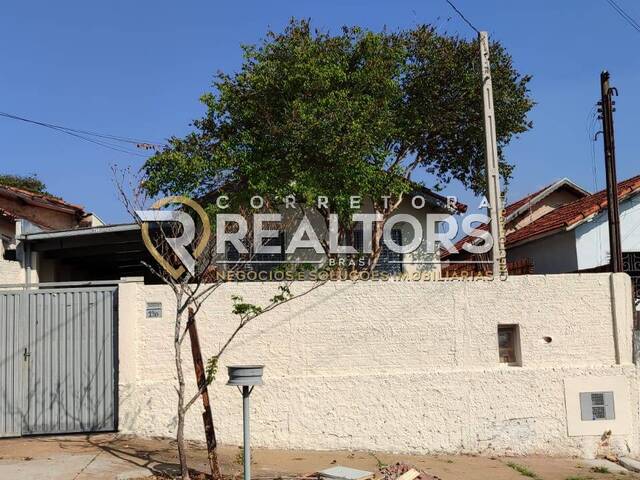 Casa para Venda em Botucatu - 2