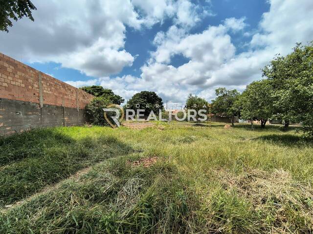 #TE0513 - Terreno para Venda em Botucatu - SP - 2