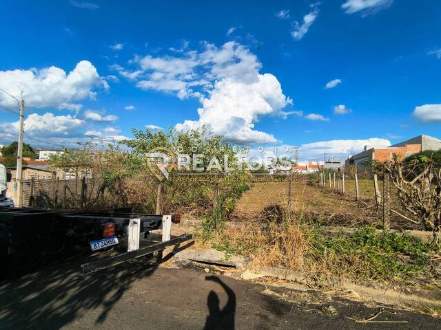 Área para Venda em Botucatu - 5