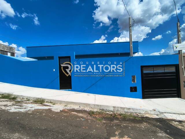 #CA0554 - Casa para Venda em Botucatu - SP - 2