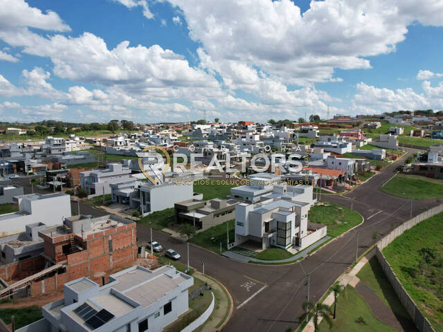 #CA0590 - Casa em condomínio para Venda em Botucatu - SP