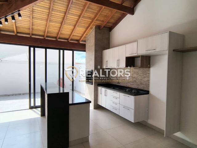 Casa para Venda em Botucatu - 2