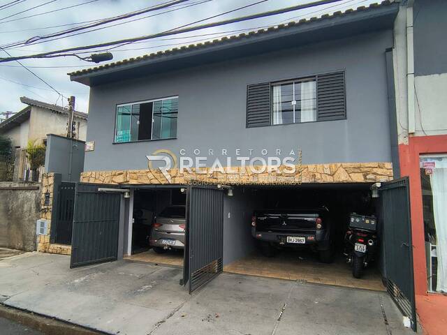 Casa para Venda em Botucatu - 2