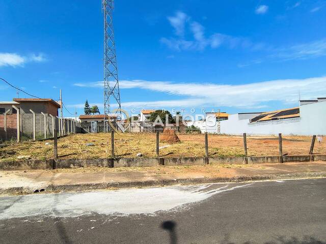 Terreno para Venda em Botucatu - 4