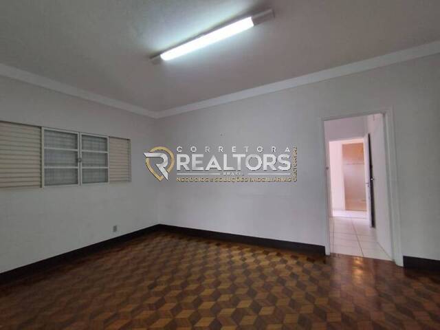 Casa para Venda em Botucatu - 5