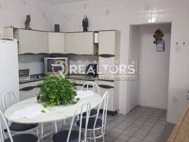 Casa para Venda em Botucatu - 4