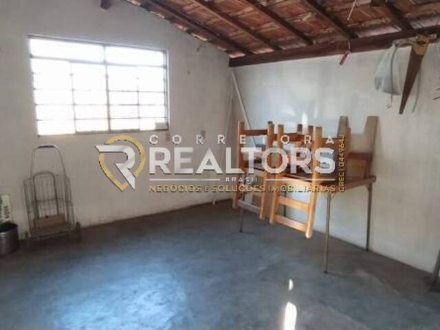 Casa para Venda em Botucatu - 3