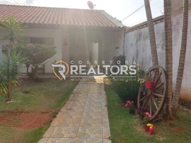 Casa para Venda em Botucatu - 2