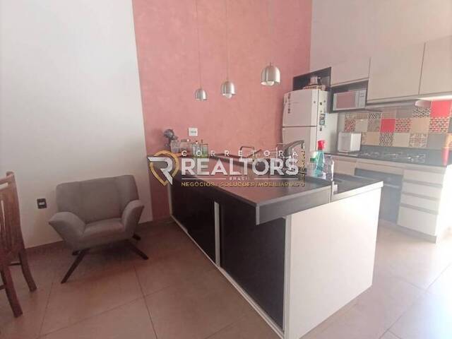 Casa para Venda em Botucatu - 3