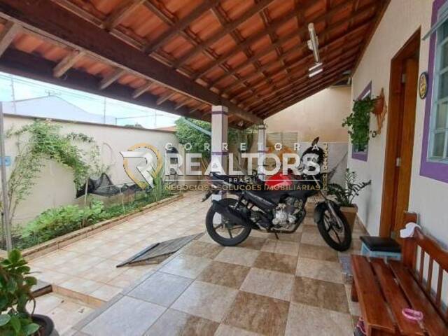 Casa para Venda em Botucatu - 2