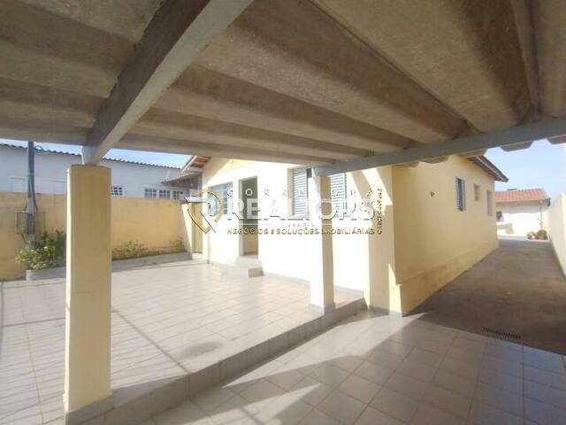 Casa para Venda em Botucatu - 2