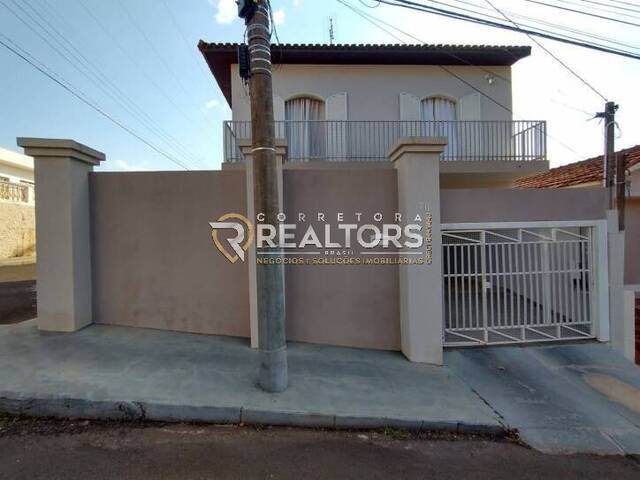 Sobrado para Venda em Botucatu - 4