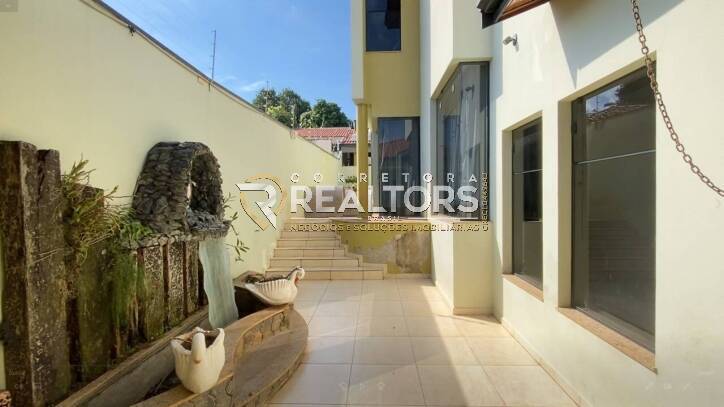 Casa à venda com 5 quartos, 600m² - Foto 4