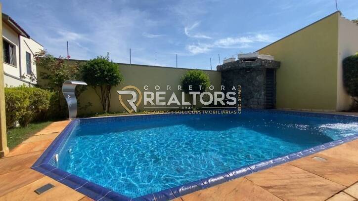 Casa à venda com 5 quartos, 600m² - Foto 2