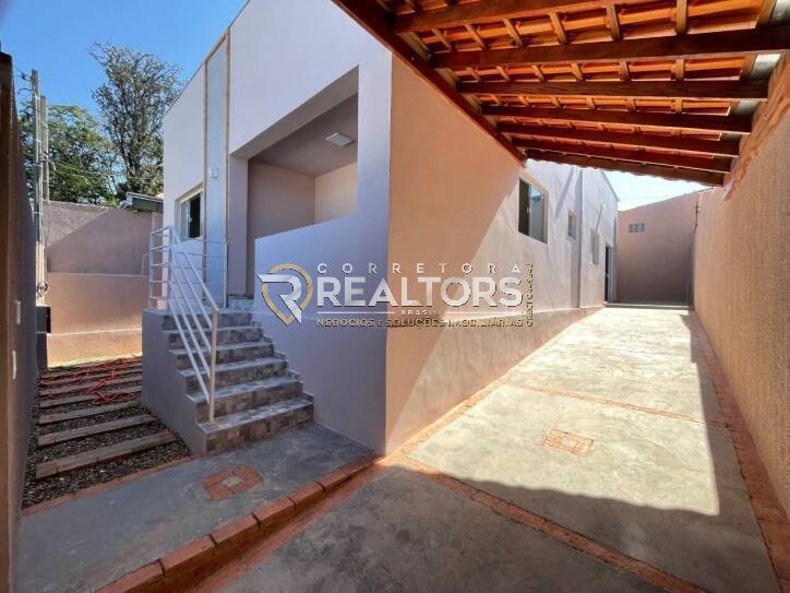 Casa à venda com 3 quartos, 145m² - Foto 2
