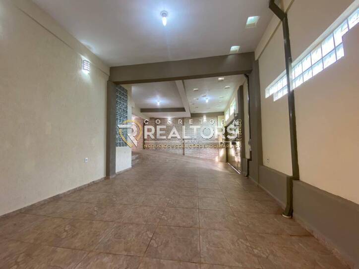 Sobrado à venda com 3 quartos, 300m² - Foto 9