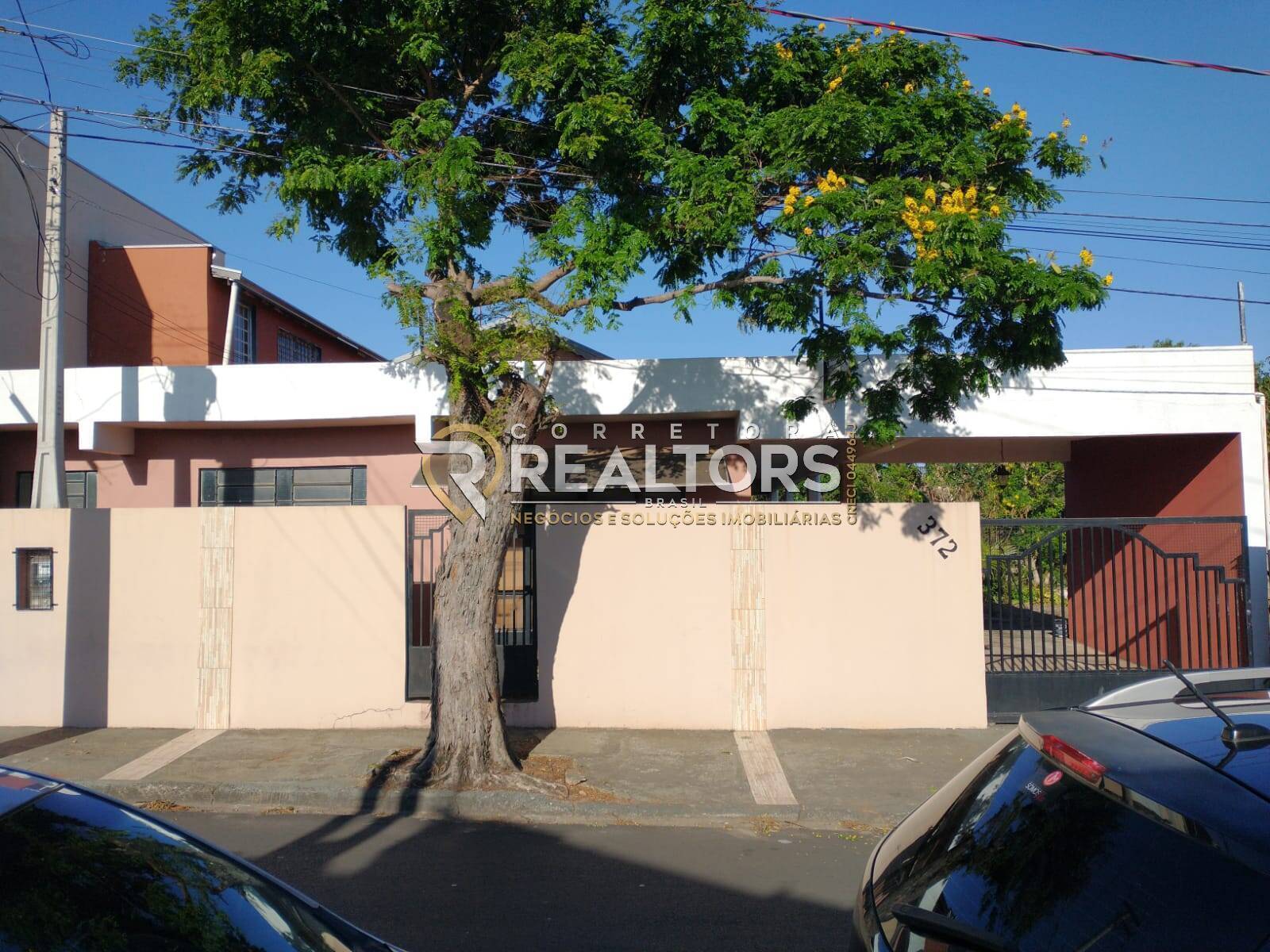 Casa à venda com 3 quartos, 170m² - Foto 1
