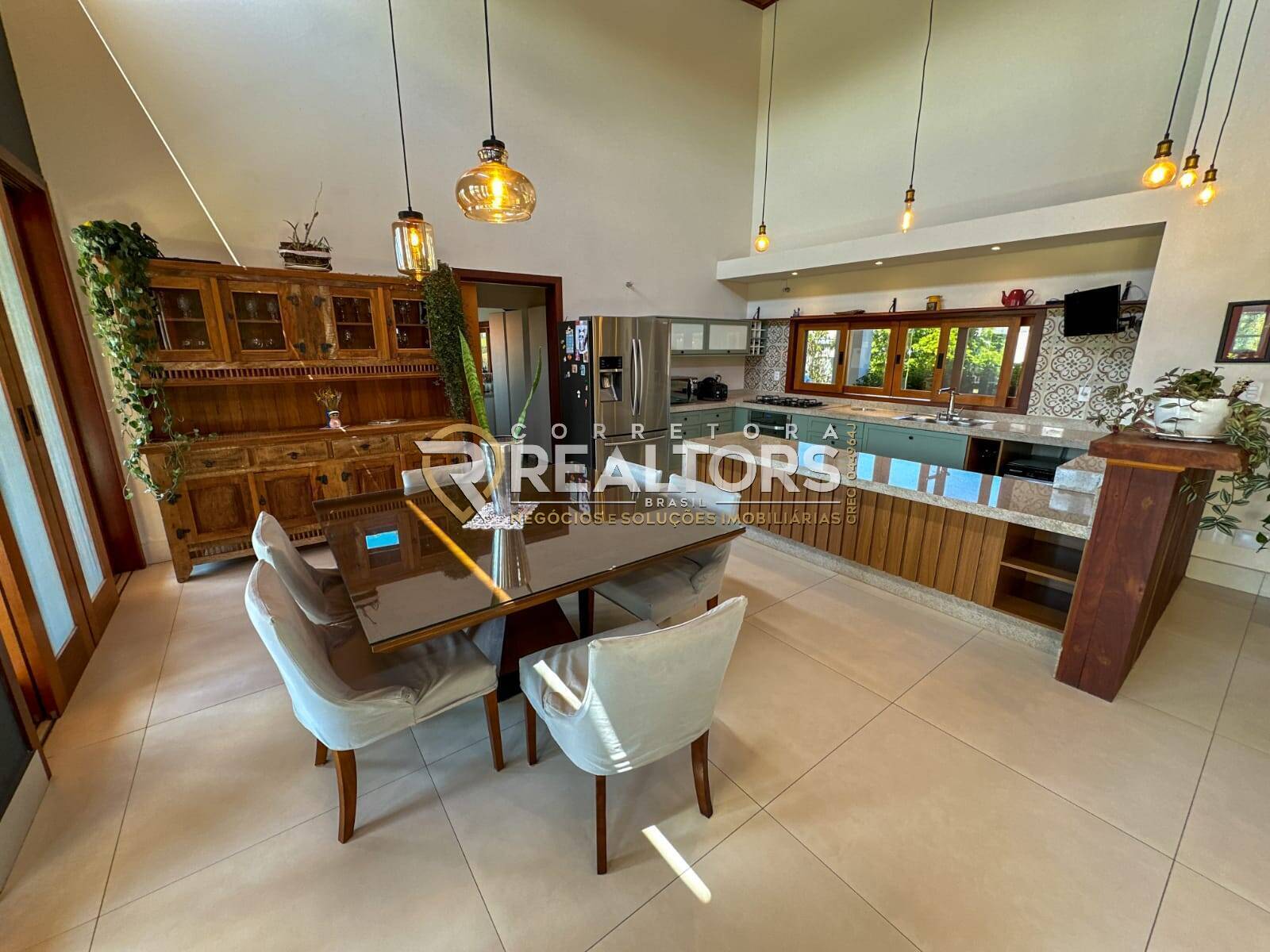 Casa de Condomínio à venda com 5 quartos, 343m² - Foto 4