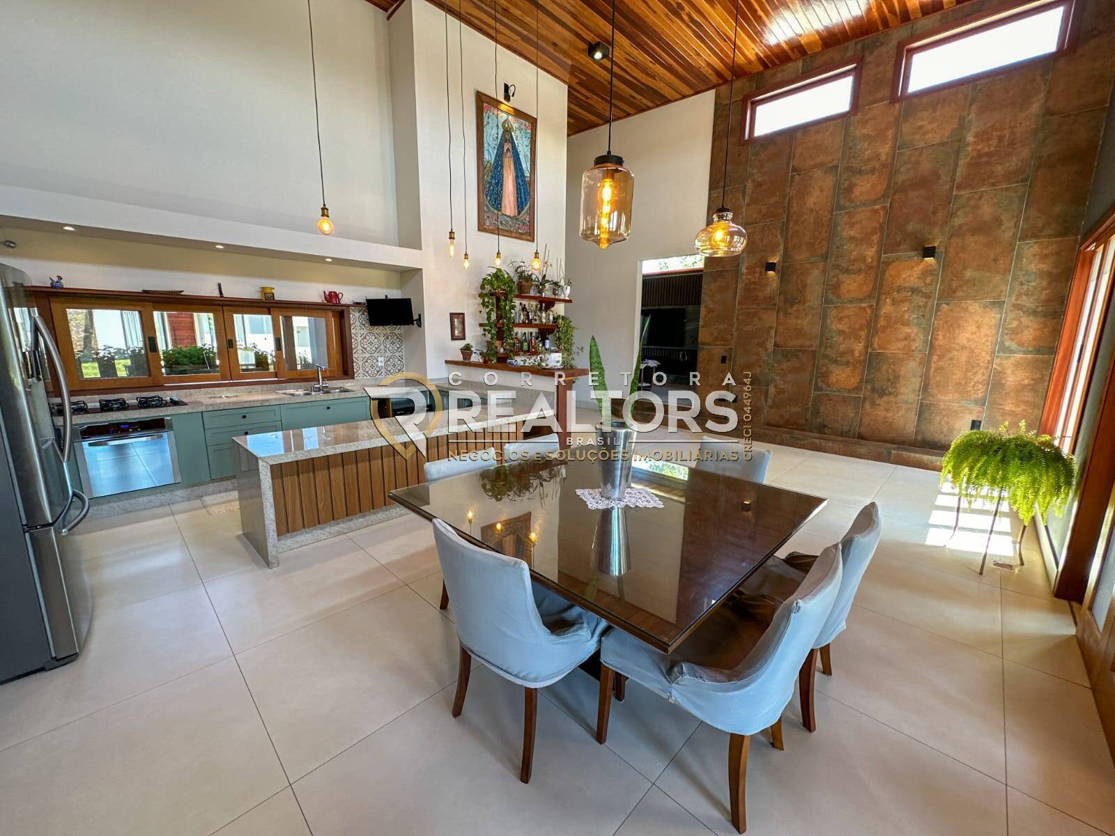 Casa de Condomínio à venda com 5 quartos, 343m² - Foto 1