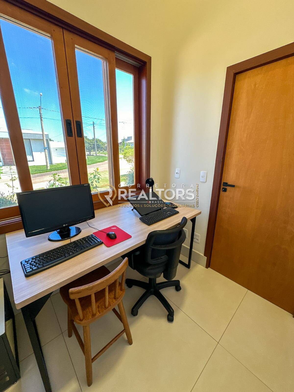 Casa de Condomínio à venda com 5 quartos, 343m² - Foto 6