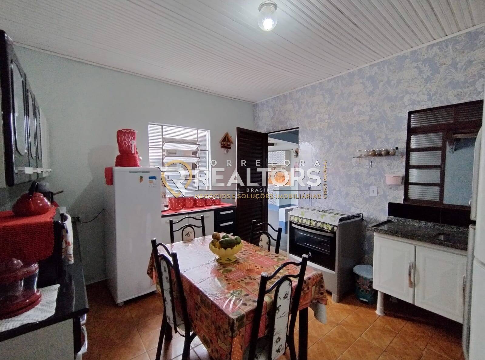 Casa à venda com 4 quartos, 180m² - Foto 12