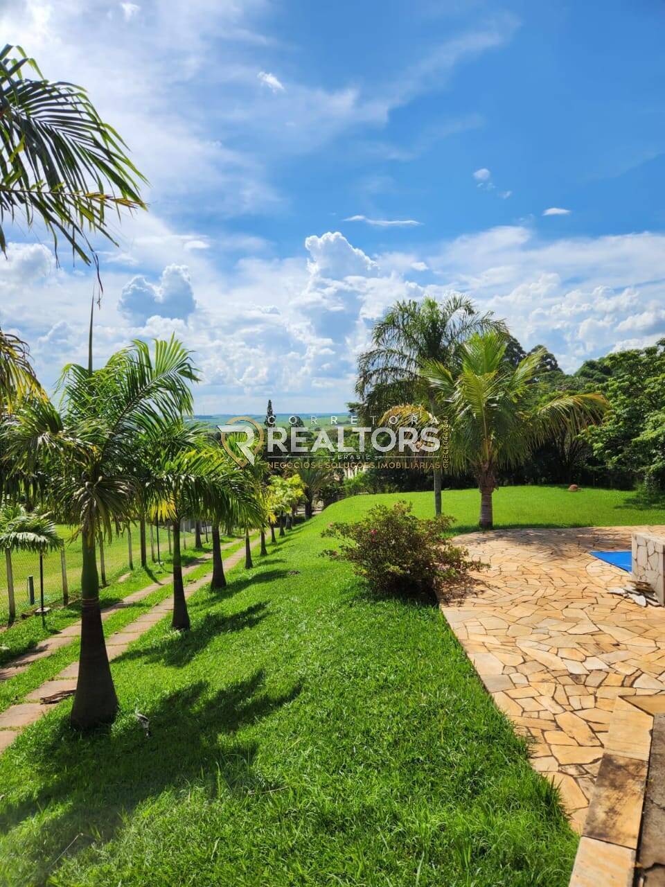 Chácara à venda com 4 dorm. no Resid. Recreio Vista Alegre em Botucatu - SP