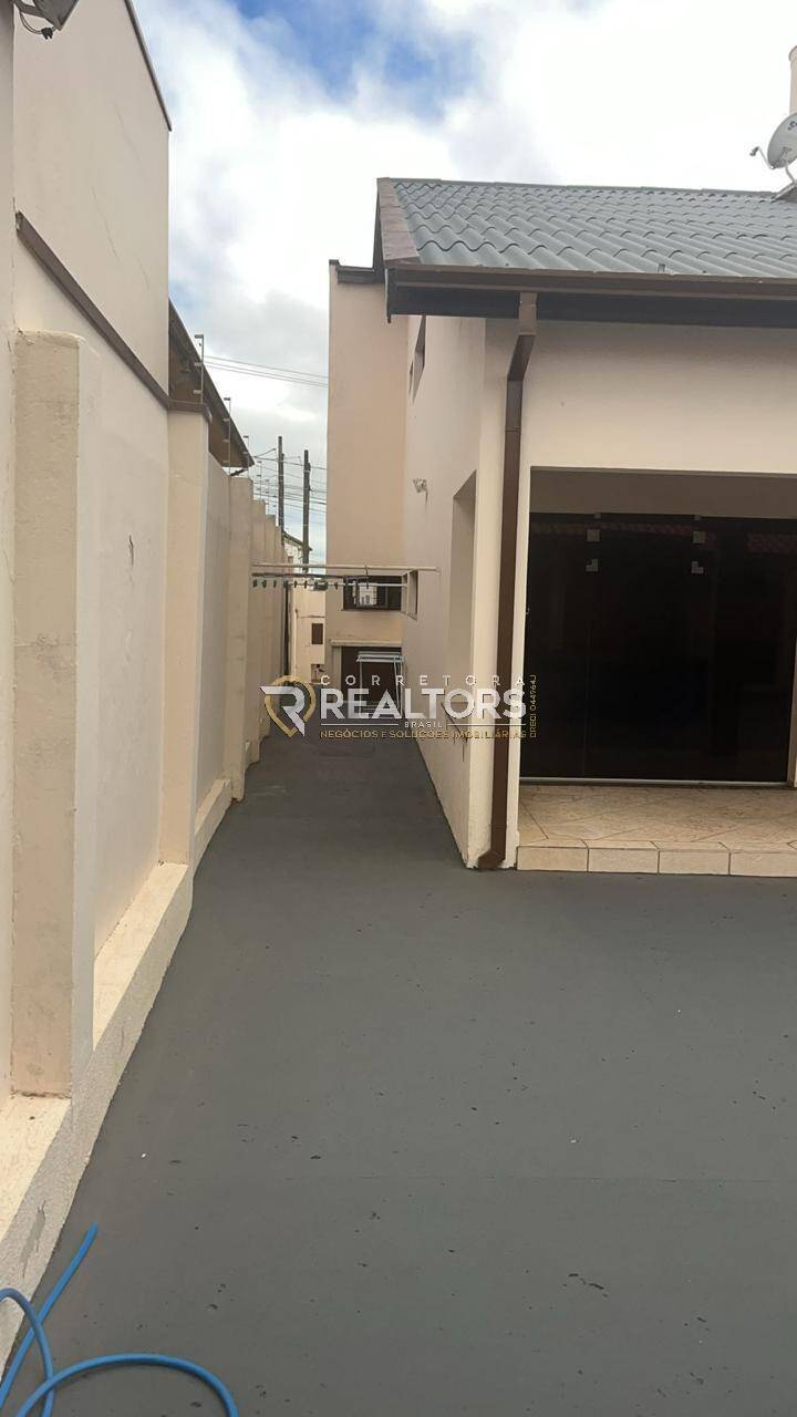 Sobrado à venda com 3 quartos, 300m² - Foto 3
