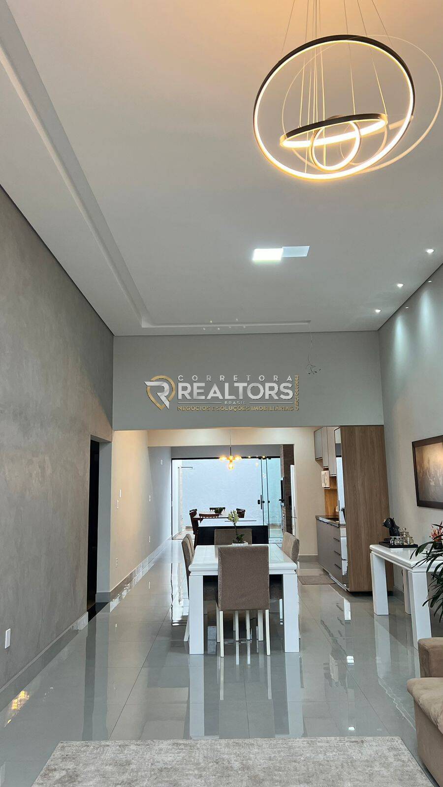 Casa à venda com 3 quartos, 184m² - Foto 2