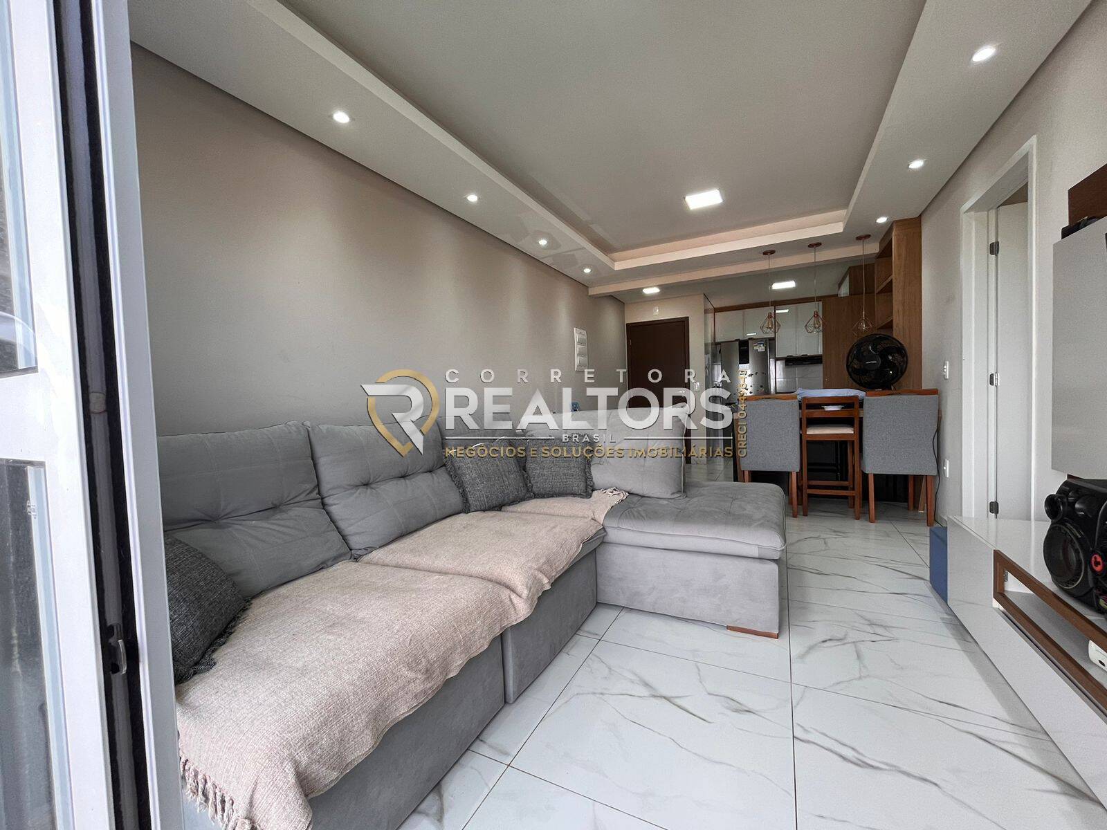 Apartamento à venda com 3 quartos, 77m² - Foto 4