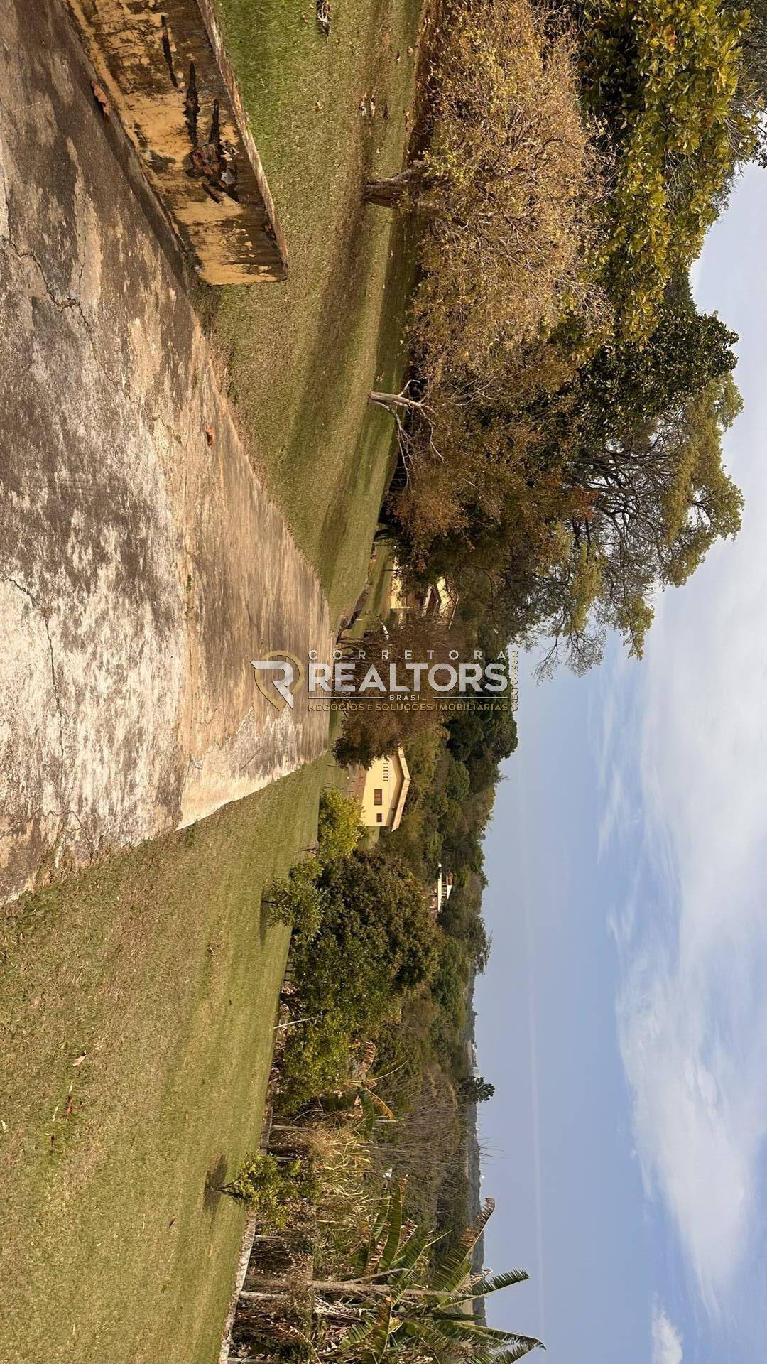 Casa à venda com 4 quartos, 380m² - Foto 32