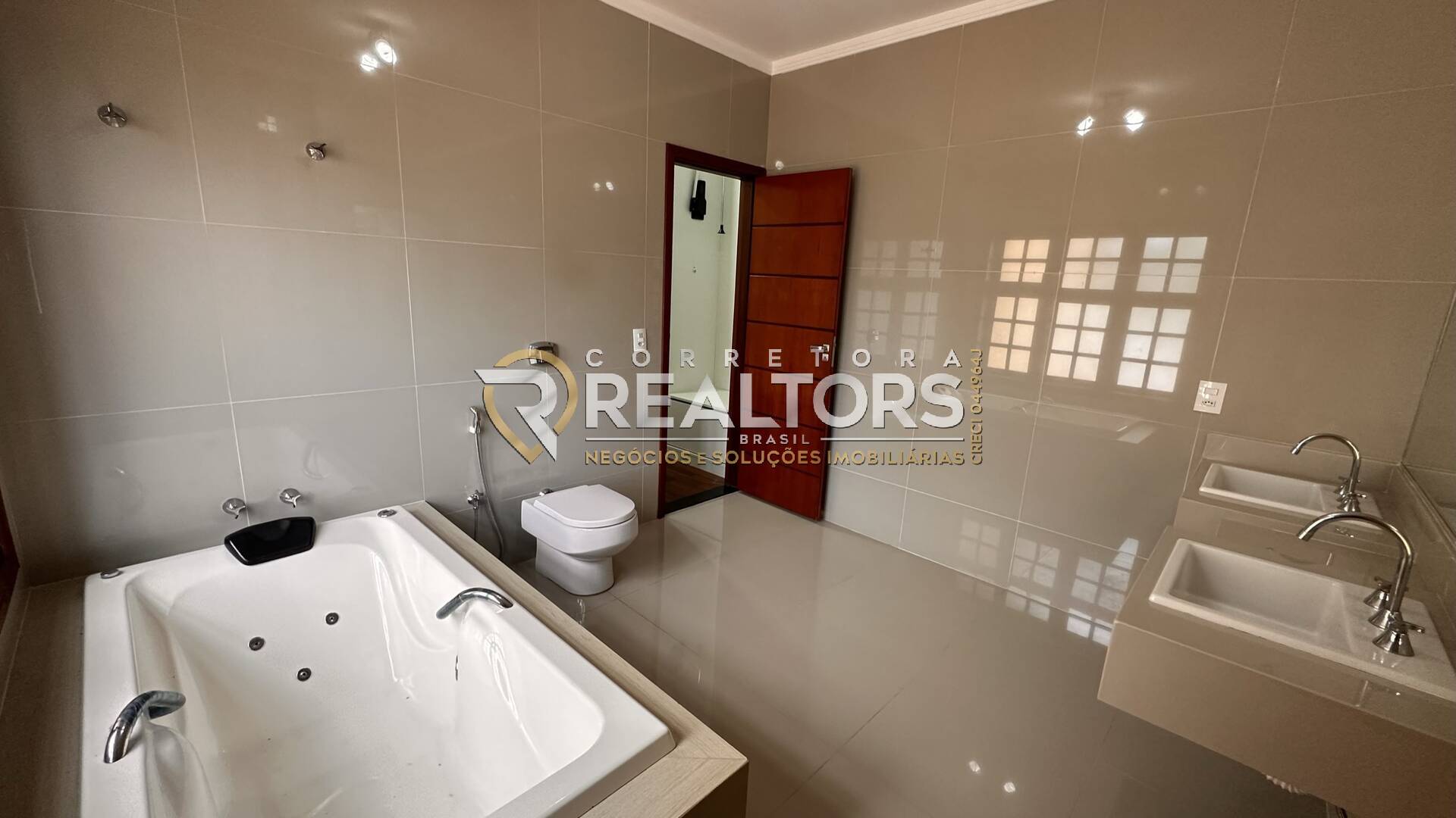 Casa à venda com 4 quartos, 380m² - Foto 21
