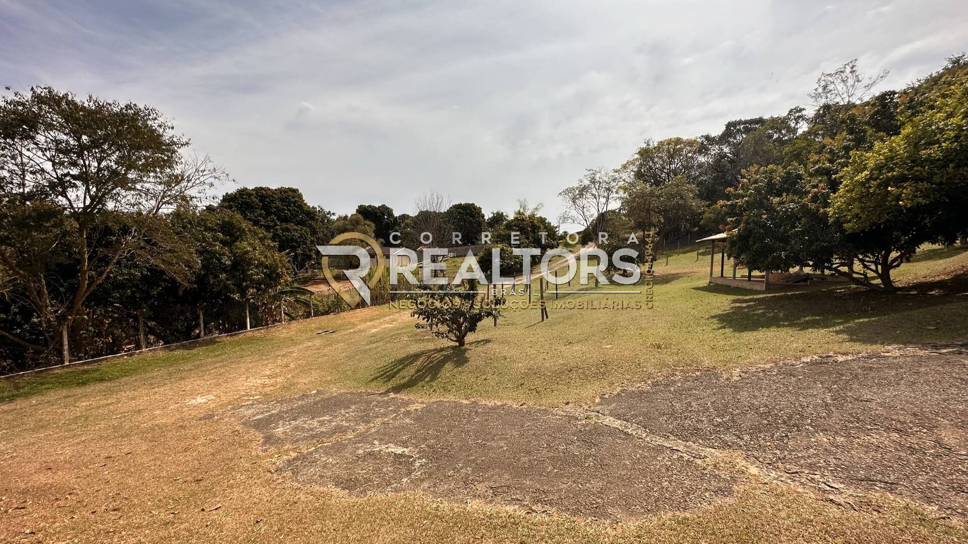 Casa à venda com 4 quartos, 380m² - Foto 46