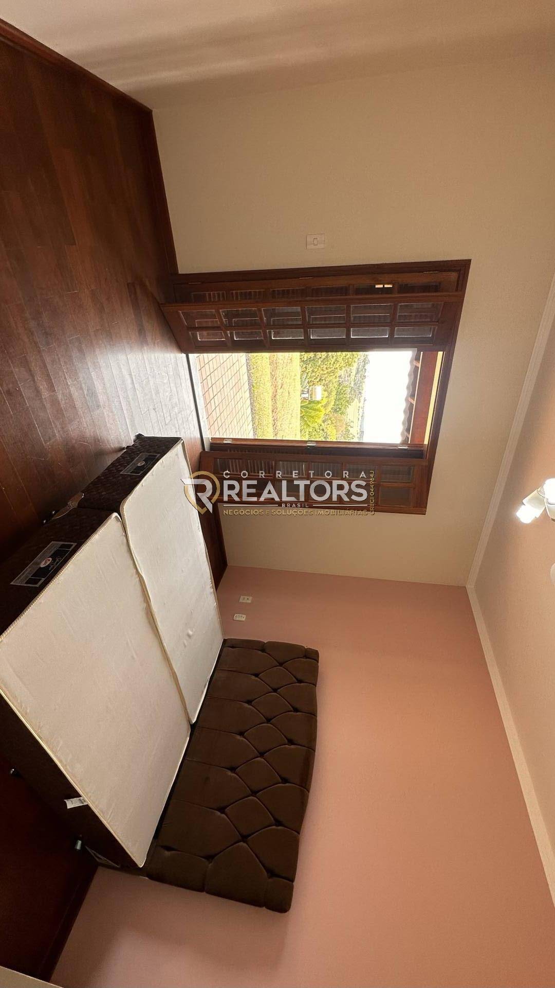 Casa à venda com 4 quartos, 380m² - Foto 15