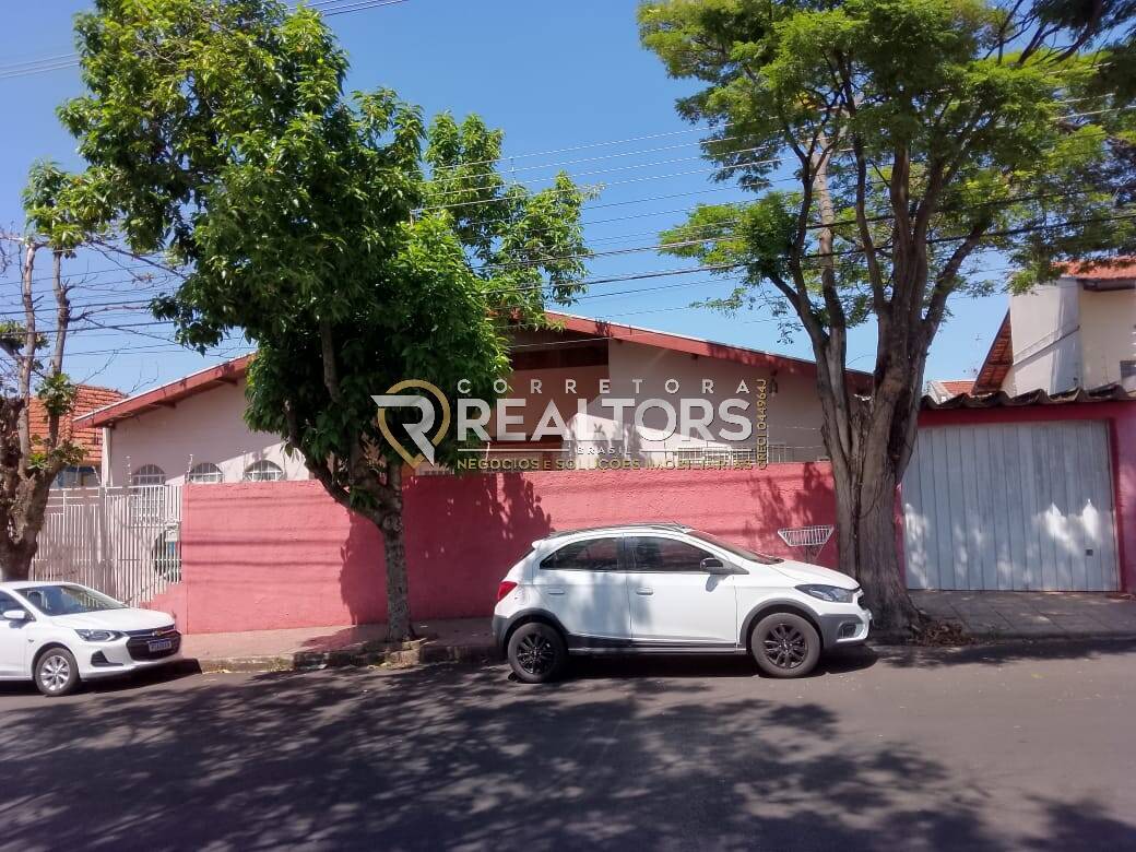 Casa à venda com 3 quartos, 330m² - Foto 1