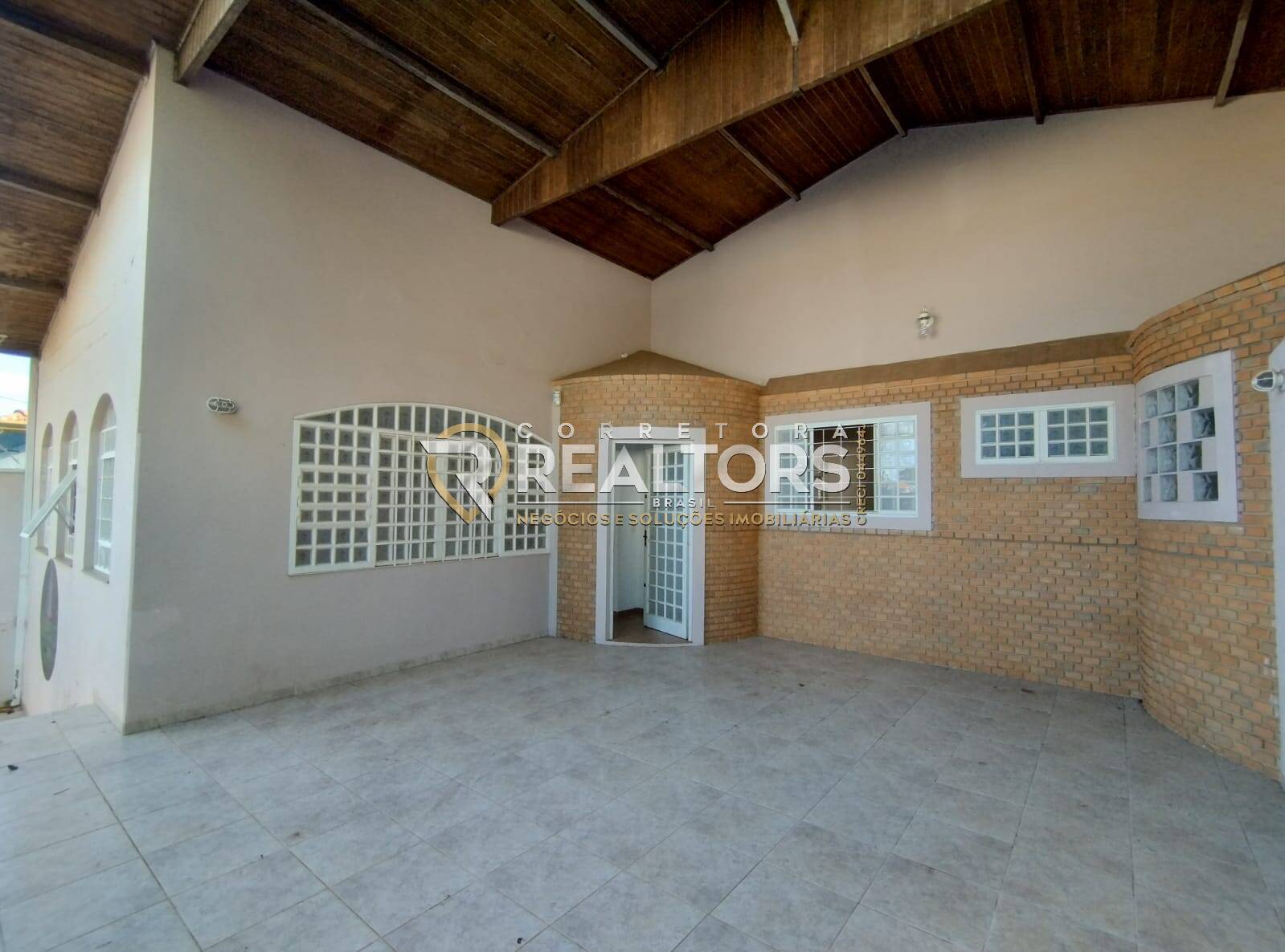 Casa à venda com 3 quartos, 330m² - Foto 5