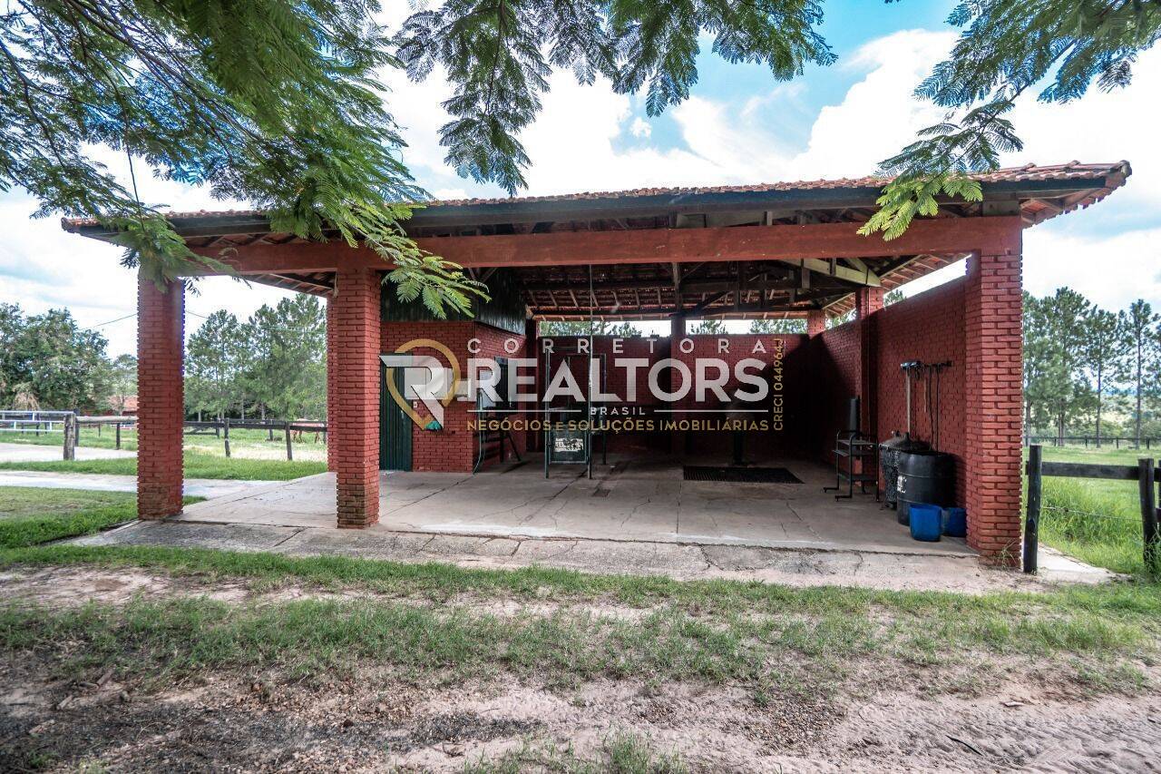 Casa à venda com 3 quartos, 141840m² - Foto 20