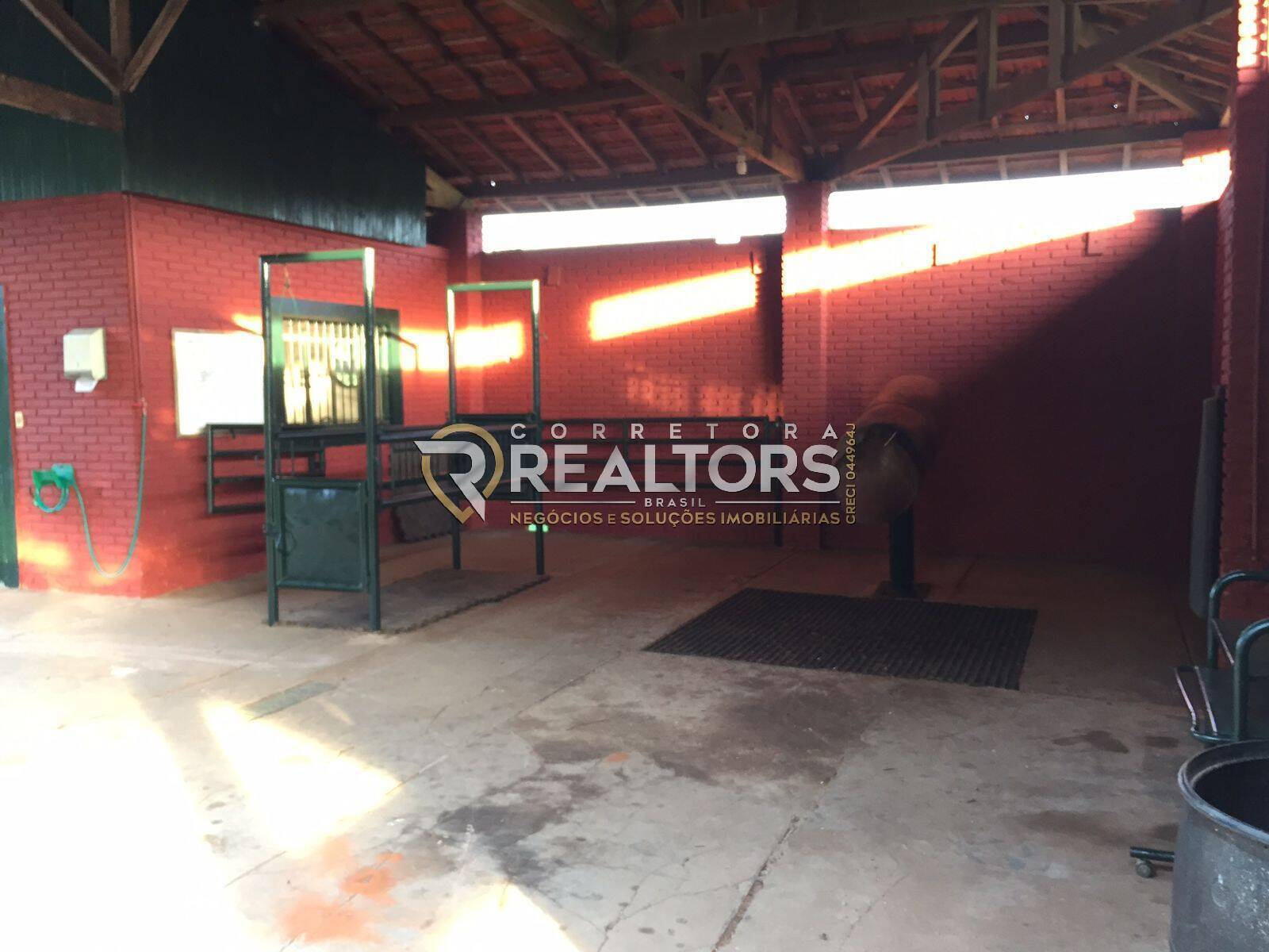 Casa à venda com 3 quartos, 141840m² - Foto 27