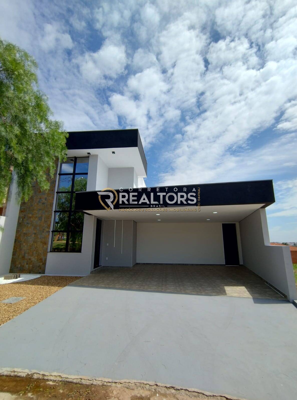 Casa de Condomínio à venda com 3 quartos, 235m² - Foto 2